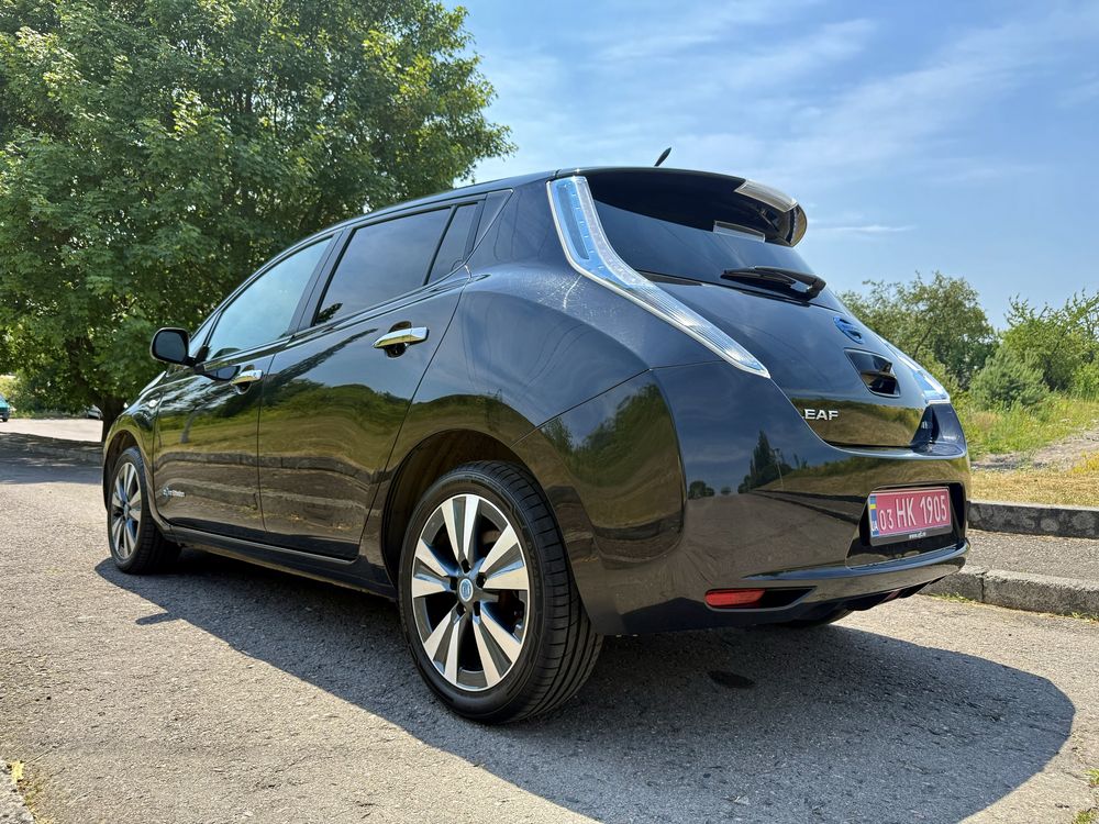 Nissan Leaf 2014 Tekna/BOSE/360