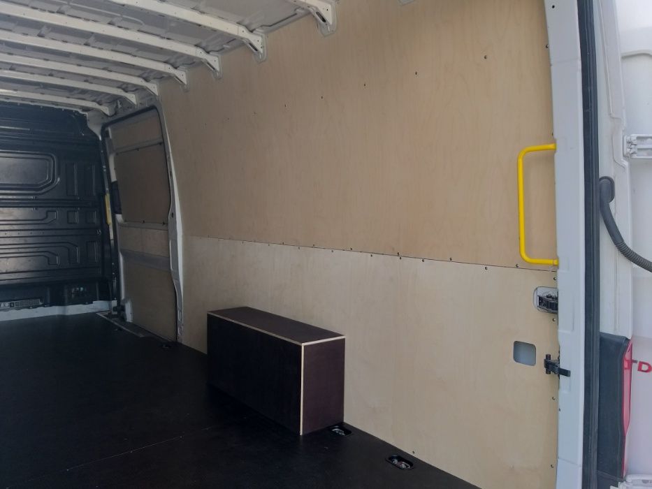 Zabudowa ochronna przestrzeni ładunkowej VW Crafter Maxi