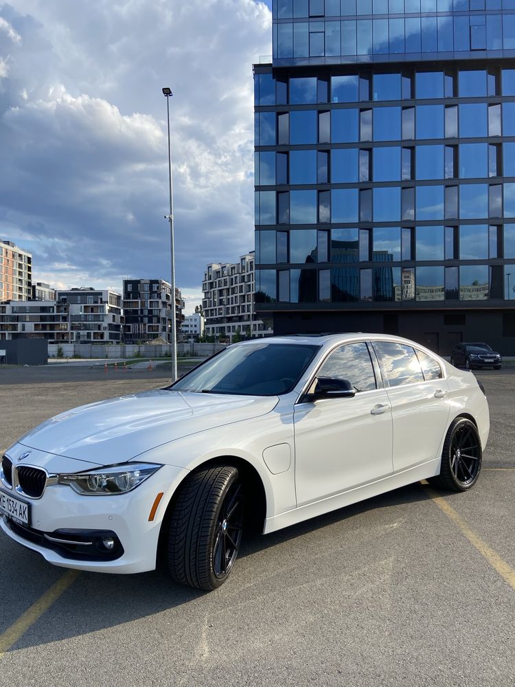 Продам BMW 330e I Perfomance