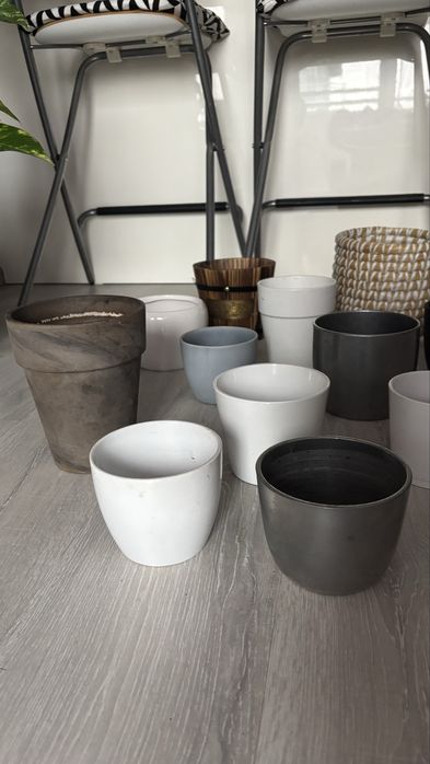 Zestaw 17 osłonek na doniczki