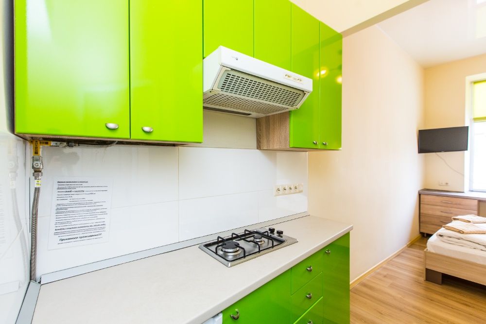 Студія в центрі Кониського 7