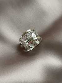 Срібний перстень з золотою вставкою