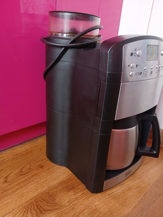 Продам крапельну кавову  машину BEEM з функцією помелу зерен