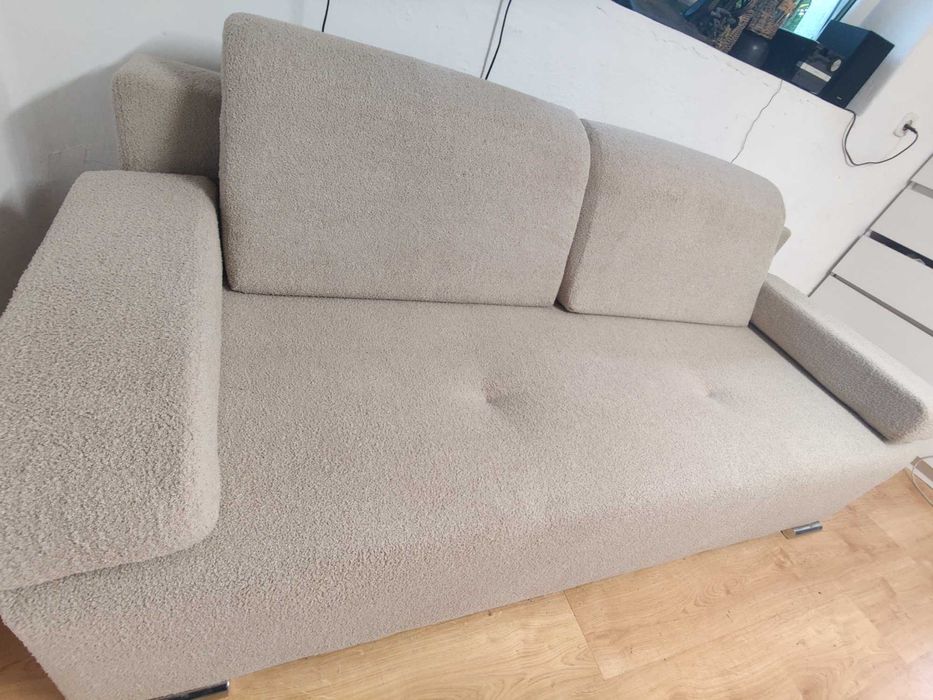 kanapa, sofa rozkładana bukla beż