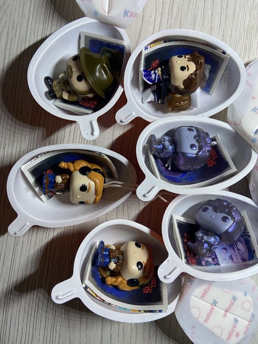 Фігурки Kinder joy Дивні Дива