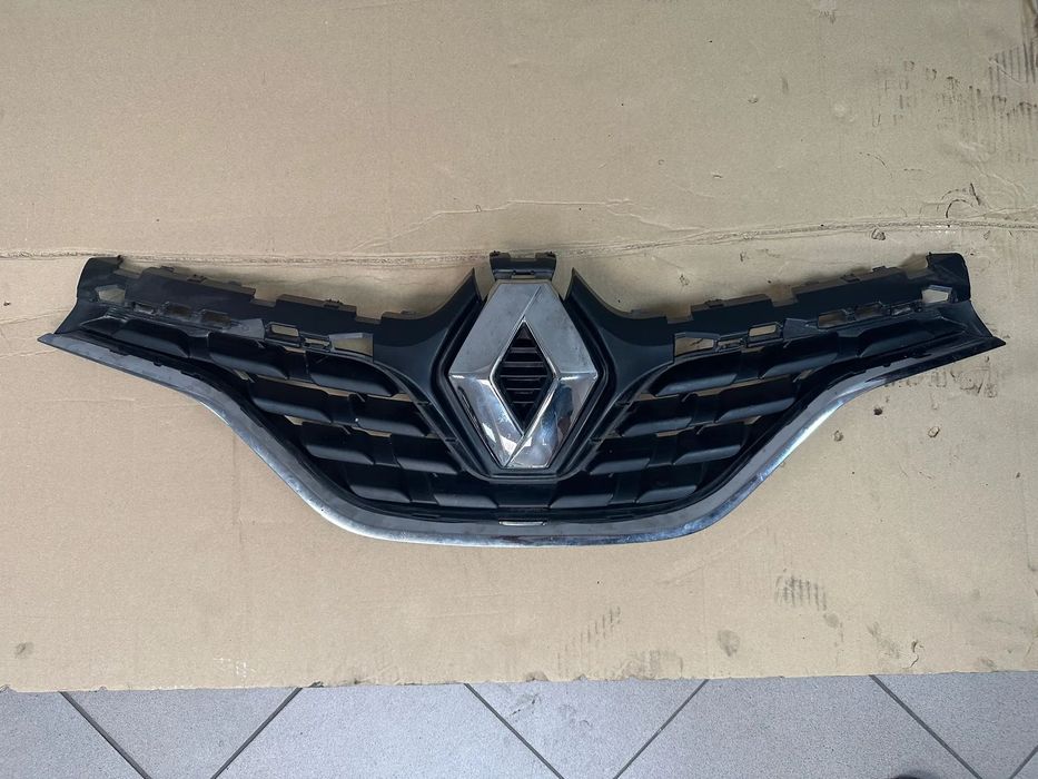 RENAULT CAPTUR LIFT ATRAPA ŚRODKOWA GRILL CHROM