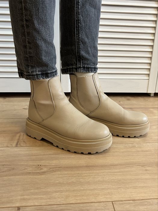 Жіночн зимове взуття челсі ботинки Lasocki