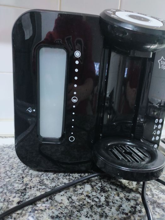 Máquina de preparação de biberões