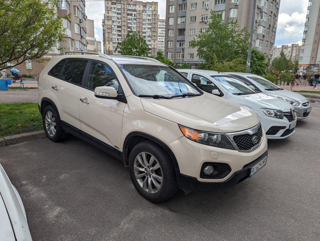 Kia sorento, полный привод 2011 год, официал