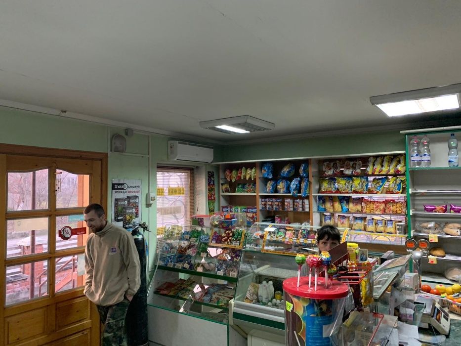 Продам магазин-склад в м Бібрка
