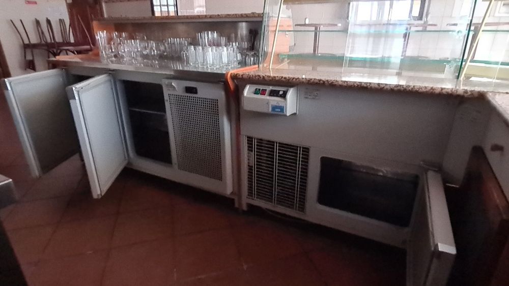 Balcão Frigorifico e Vitrine