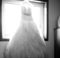 Vestido de noiva "NOVO" Pronovias Benicarlo. Decote em plumas.