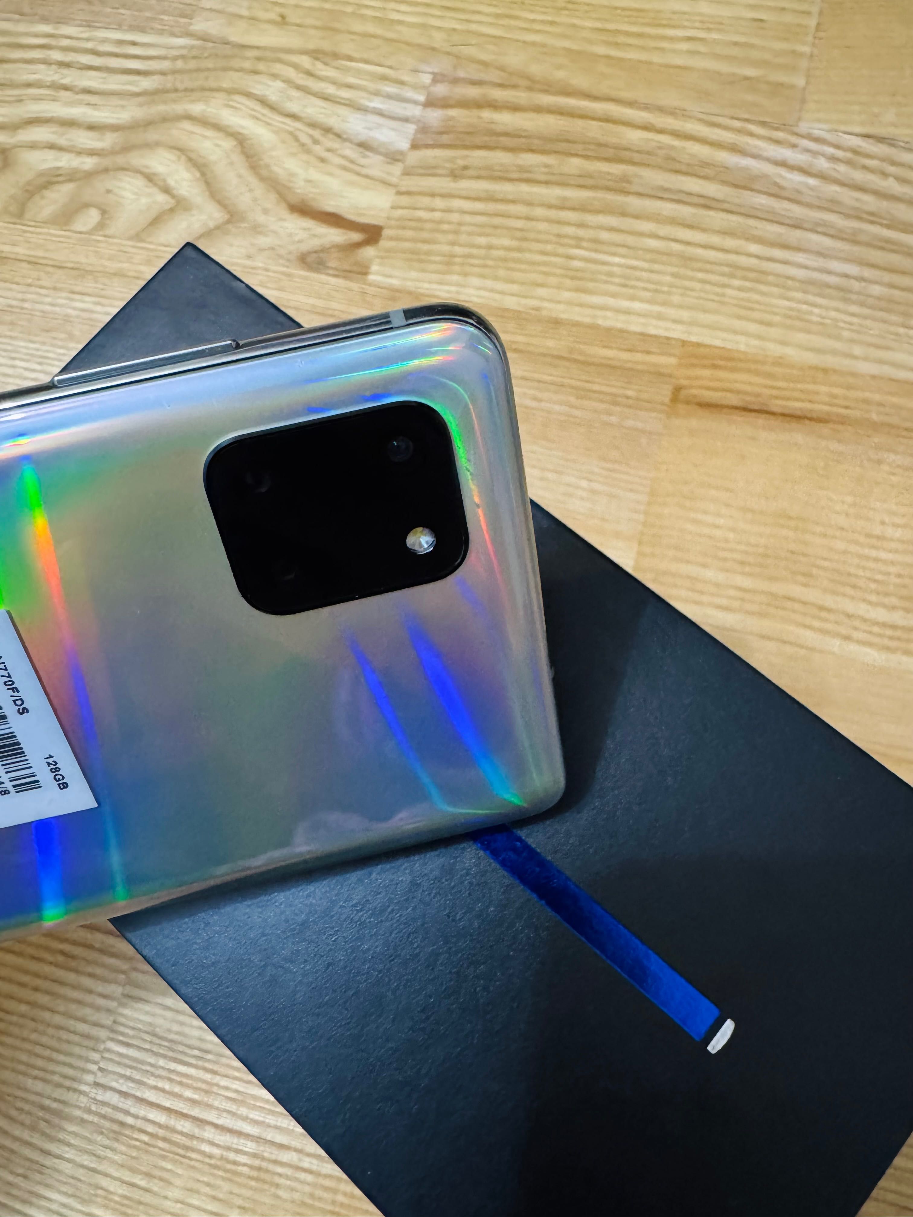 Телефон Samsung Galaxy Note 10 Lite