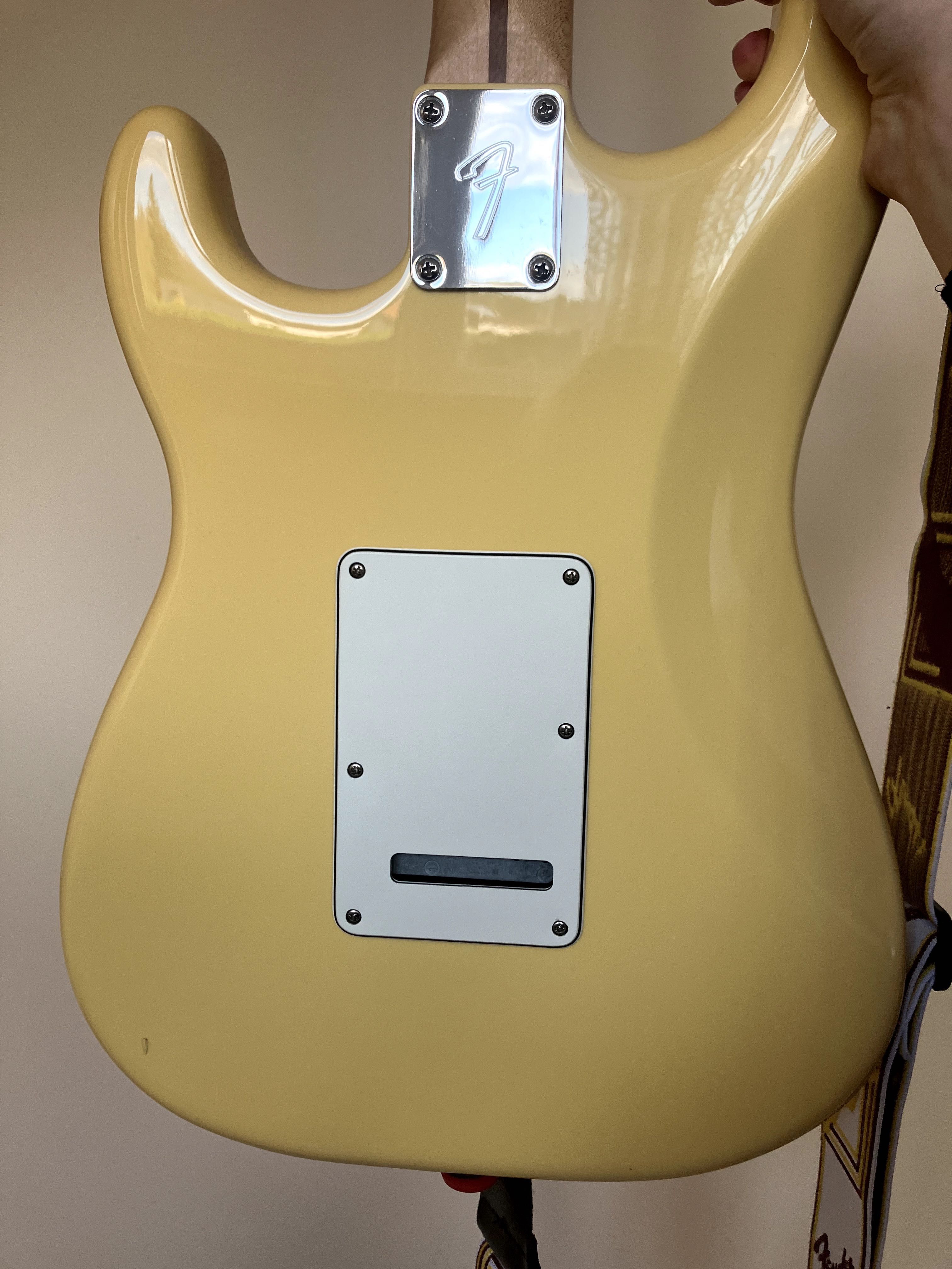 Fender Player Stratocaster + pasek fender + kabel fender