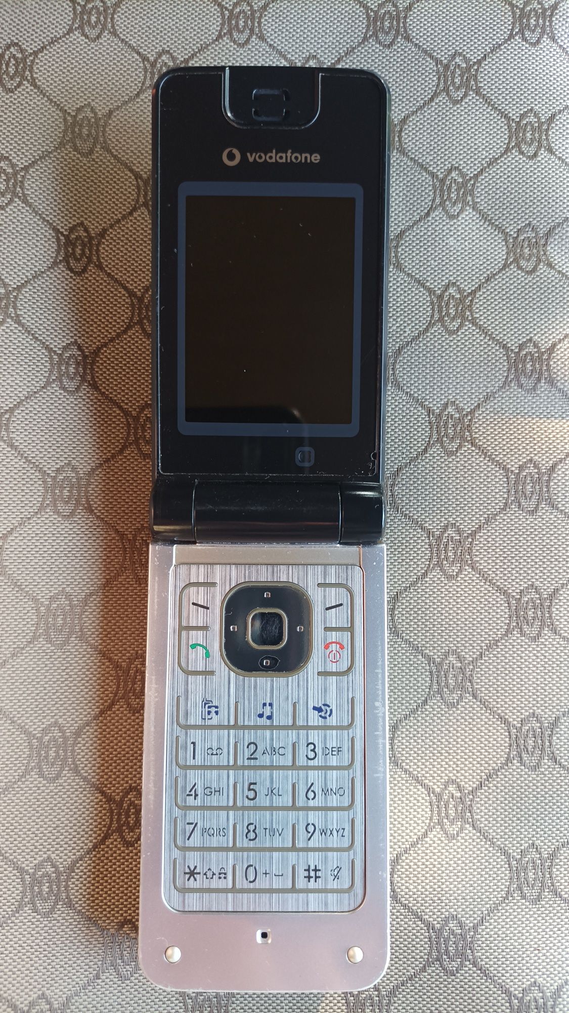 Телефон Sharp 770SH