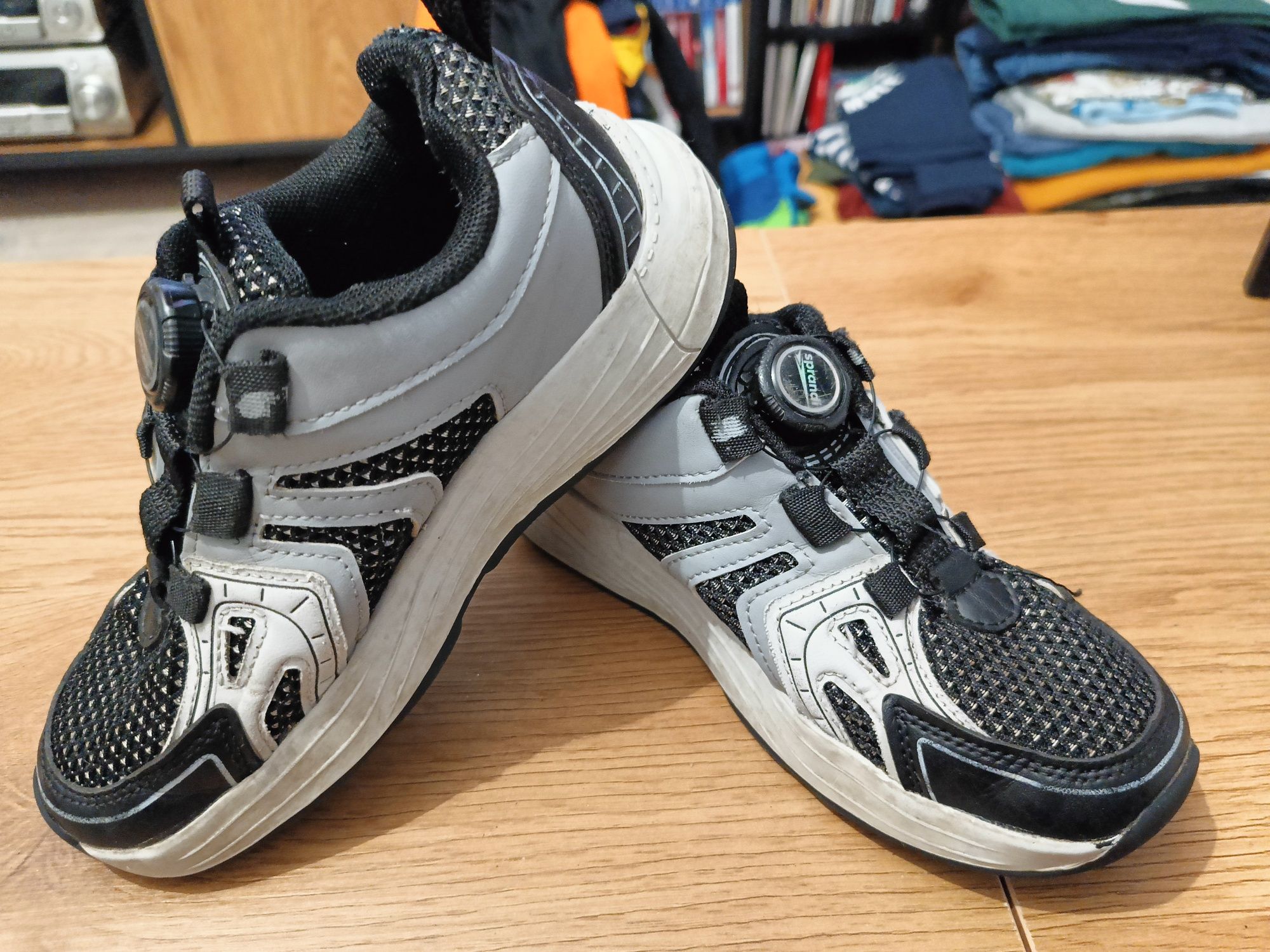 Buty Sprandi 33 .