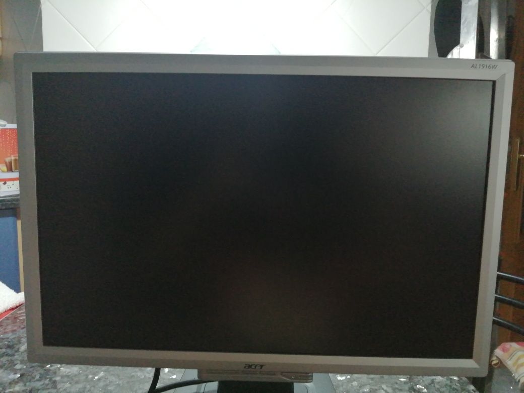 Monitor Acer 19"