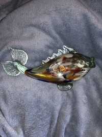 Статуетка риба з кольорового скла