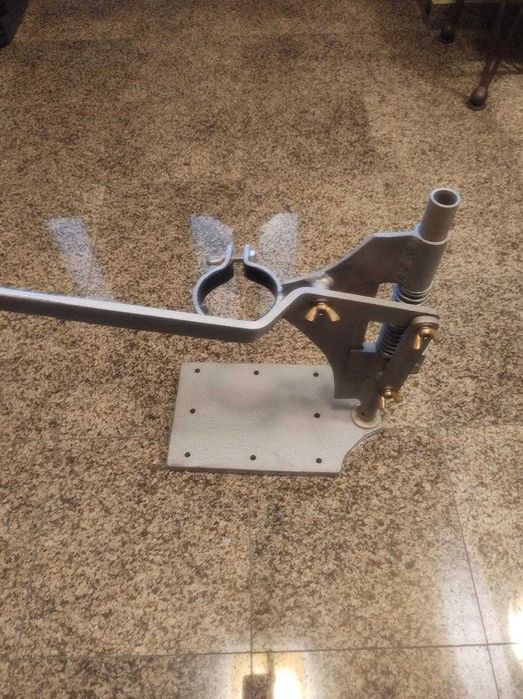 masywny stojak do wiertarki