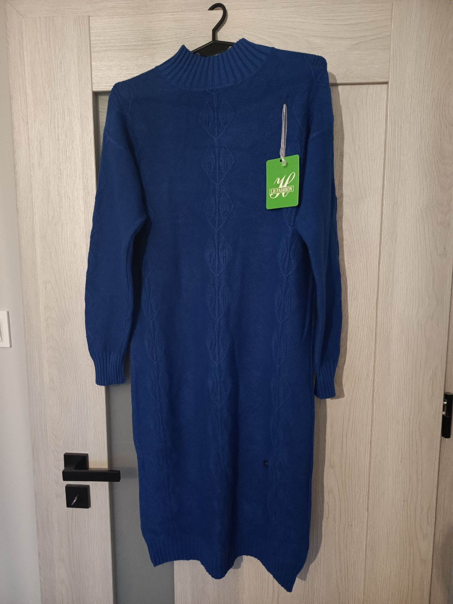 Sukienka sweterkowa