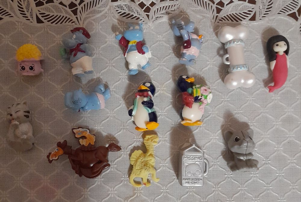 Іграшки з кіндер-сюрприз