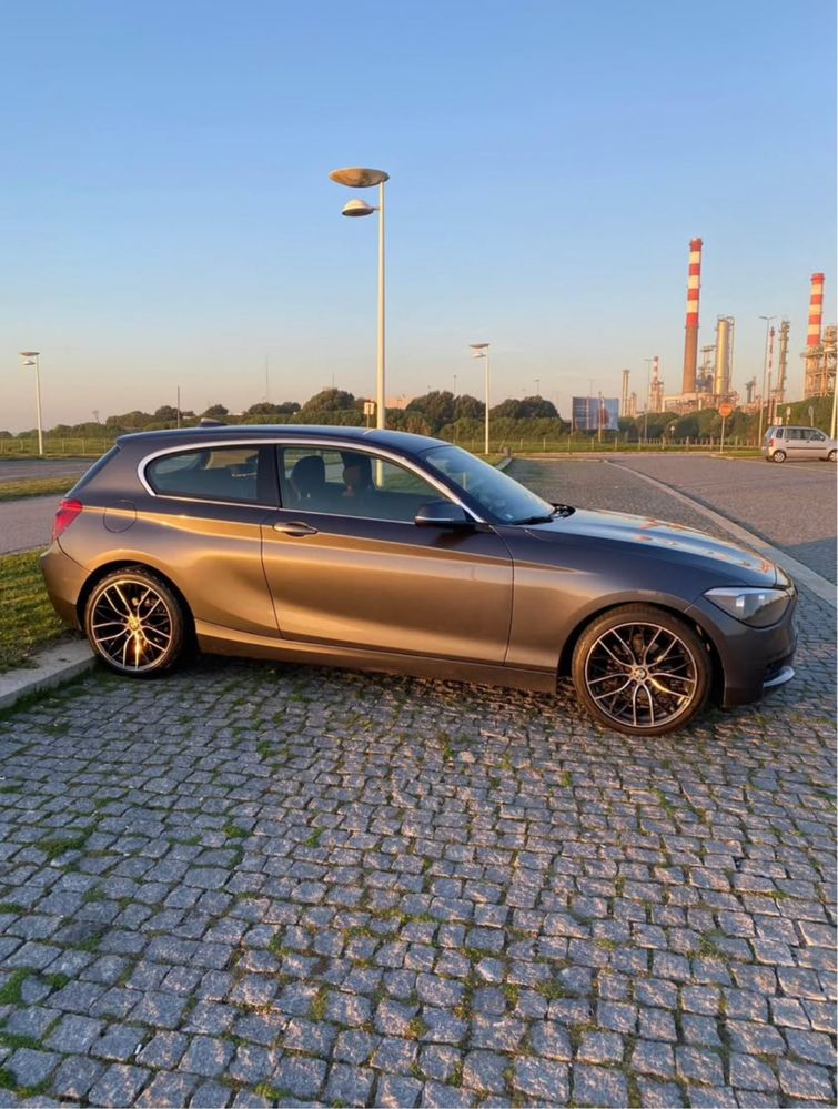 BMW serie 1  3 portas