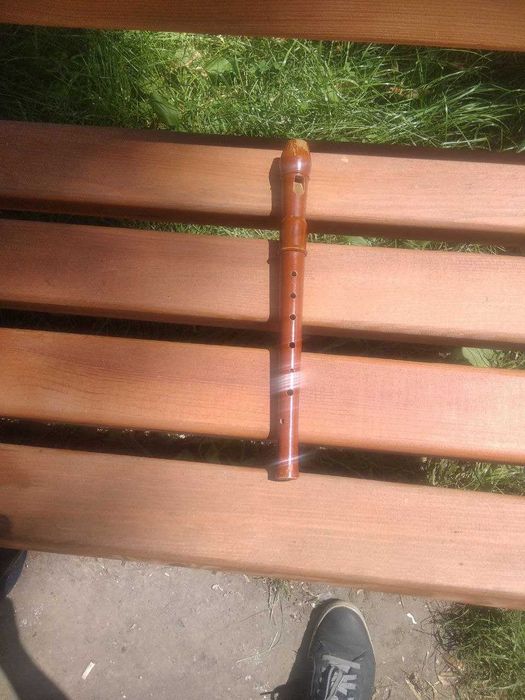 Продам дерев яну  сопiлку