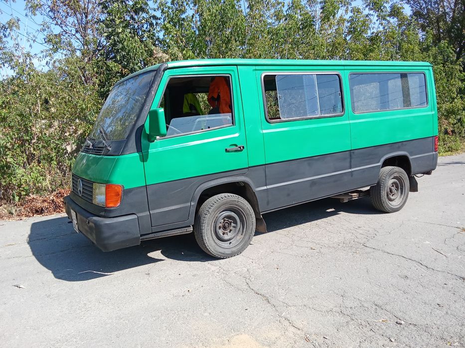 Автомобіль  Mb 100