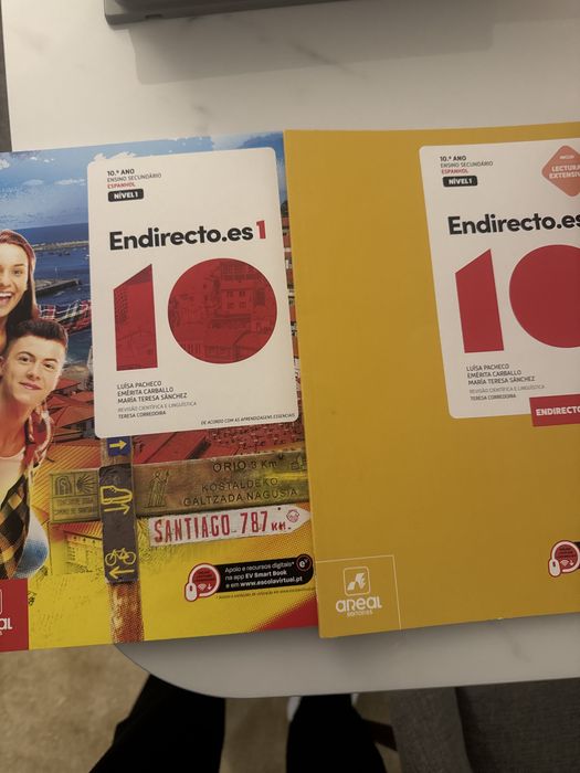 Vendo livros Espanhol 10 ano Es1