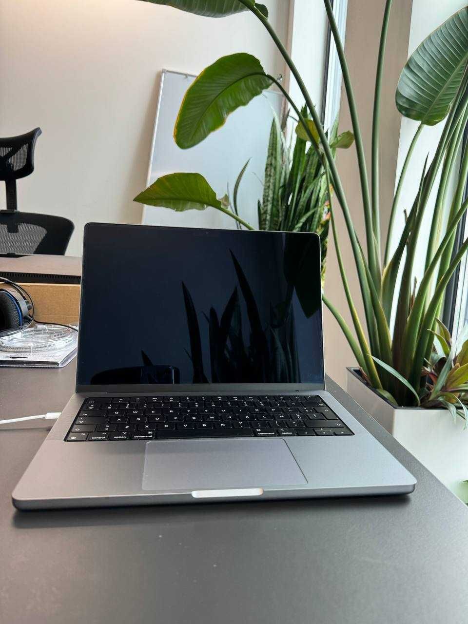 MacBook Pro 14 (2021) M1, 16/512 ідеальний стан (2)
