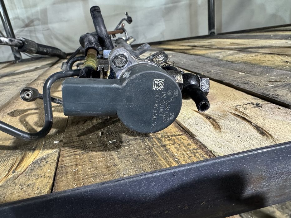 Паливна рейка a6120700095 mercedes ml w163 2.7, датчик 0 281 002 241