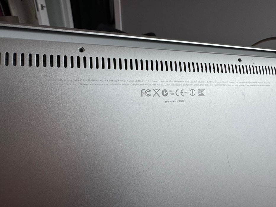 MacBook Air z ekranem 13.3 cala