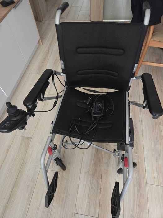 Wózek inwalidzki elektryczny