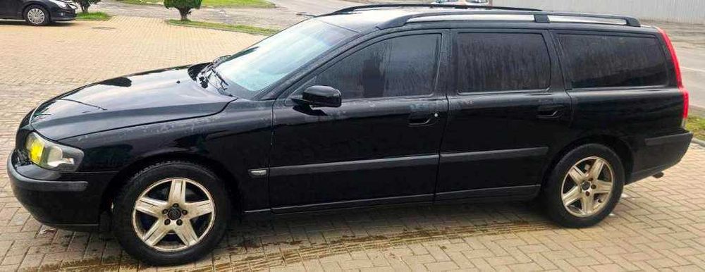 Автомобіль Volvo V 70