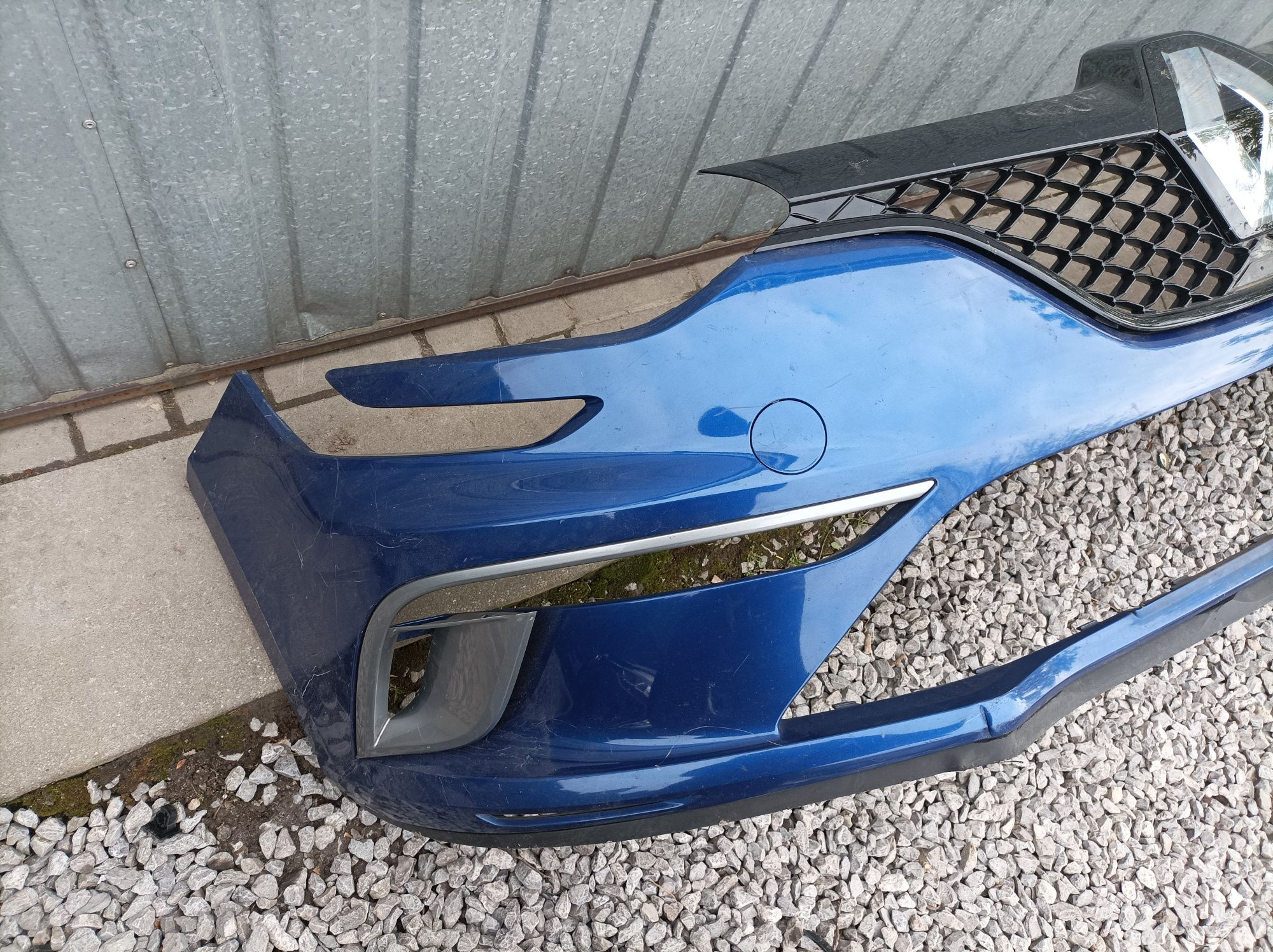 Zderzak przedni renault Megane iv GT line grill w kolor bez malowania