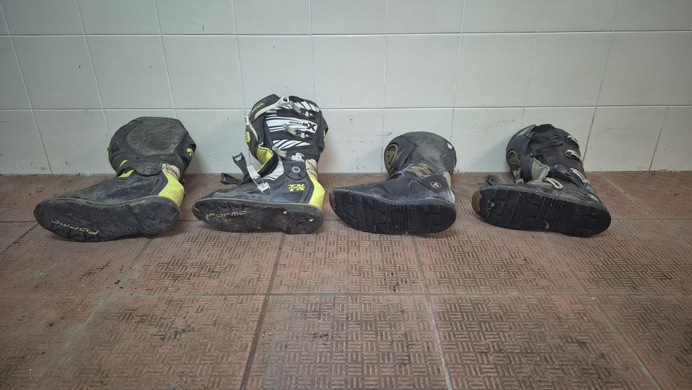 2 pares Botas de motocross/Enduro da marca Acerbis
