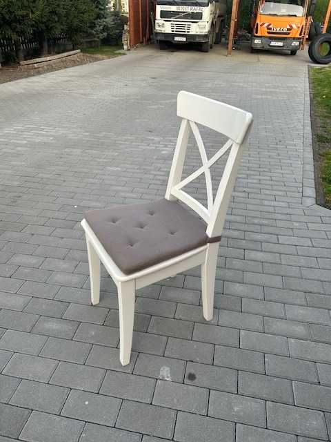 stół i krzesła komplet