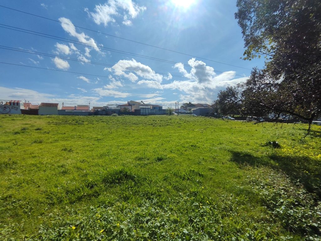 Arrenda-se Terreno