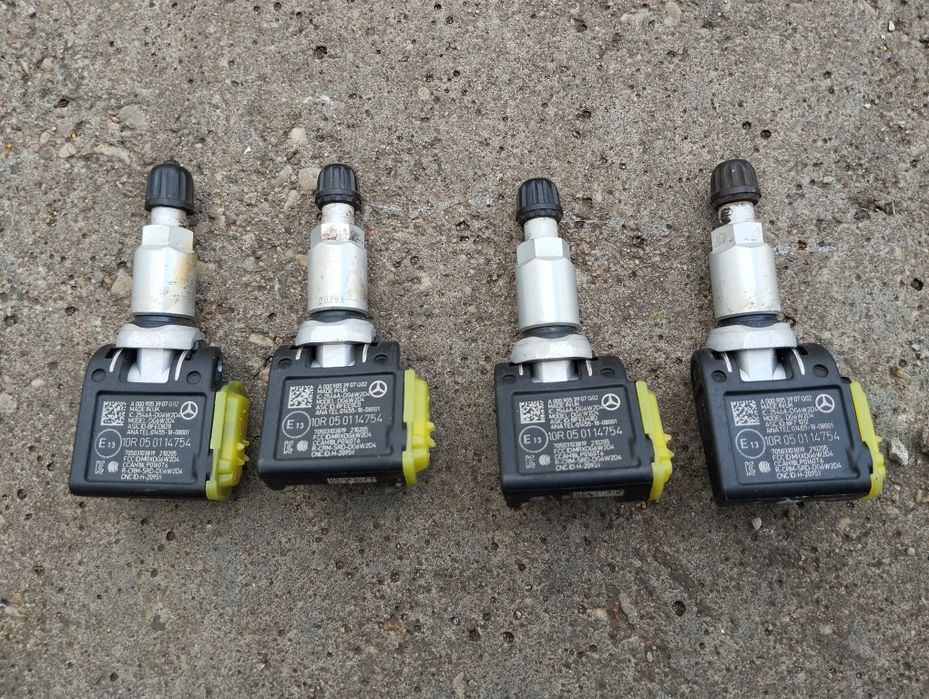 Czujnik ciśnienia opon Mercedes 10R-754 cena za sztukę