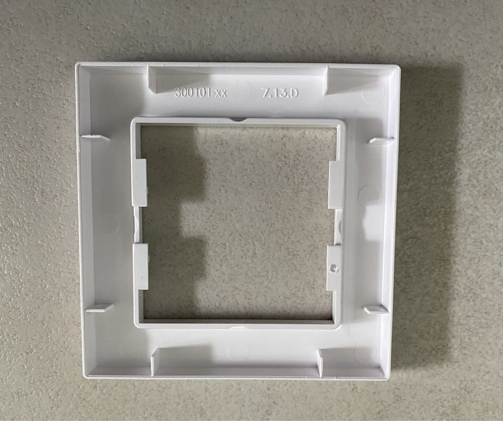 Schneider Asfora Ramka 50 szt. 83 mm x 83 mm NOWE