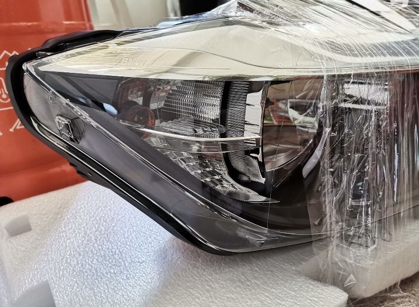 Farol BMW 318 de 2016 lado direito NOVO
