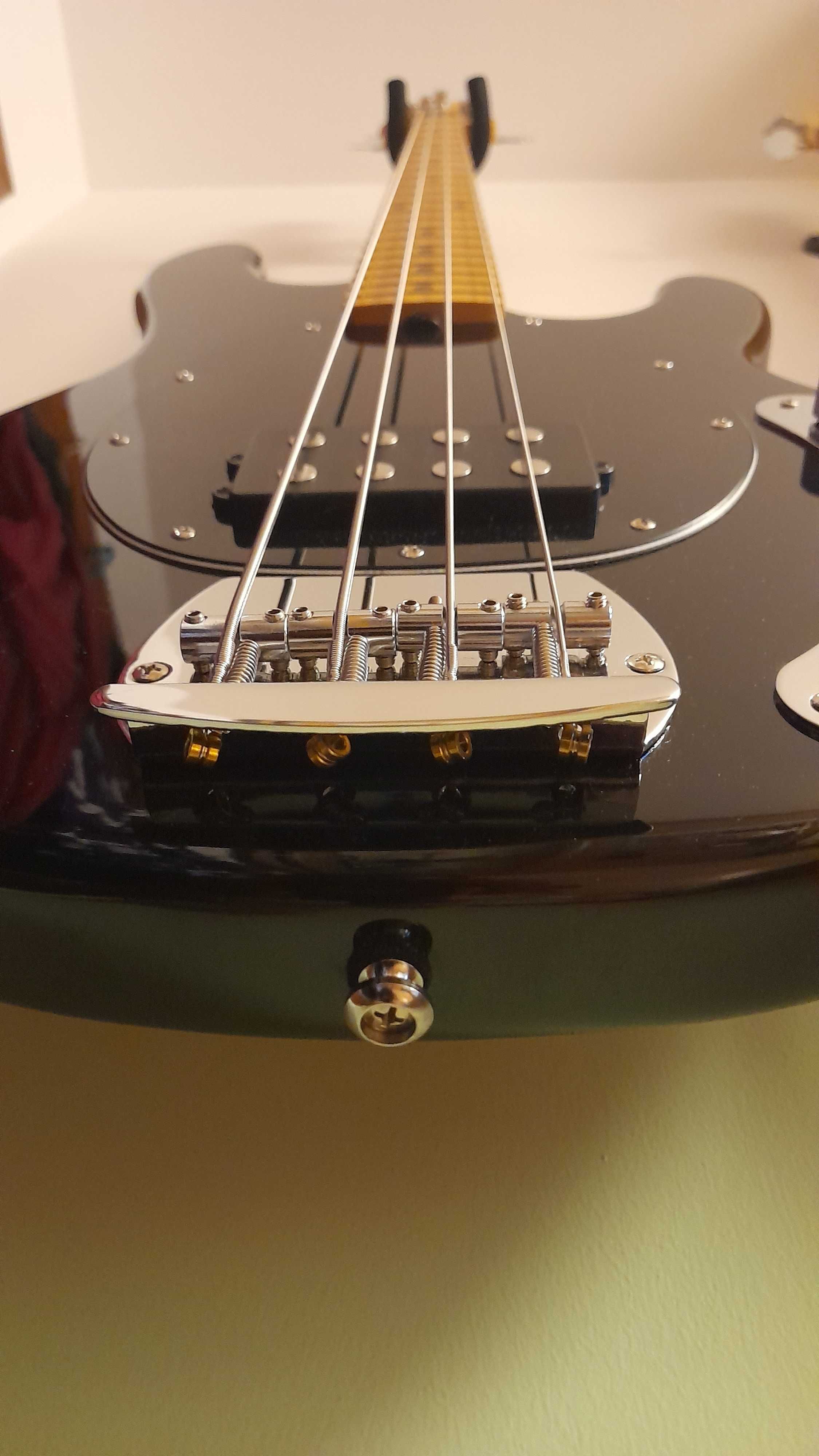 Gitara basowa: Sterling by Music Man, Ray 4 Stingray Bas