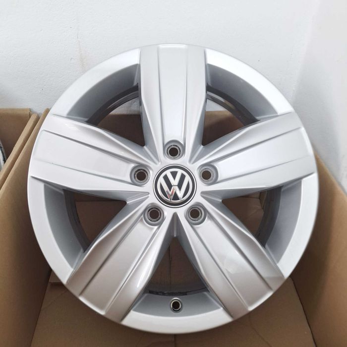 Oryginalne felgi aluminiowe 16'' VW 5x112 6J ET50  FA0243
