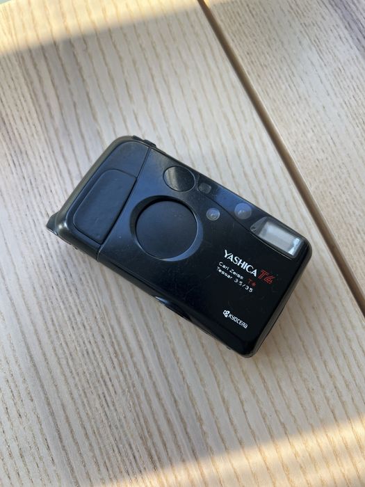 Yashika T4 - Point and Shoot - Máquina fotográfica