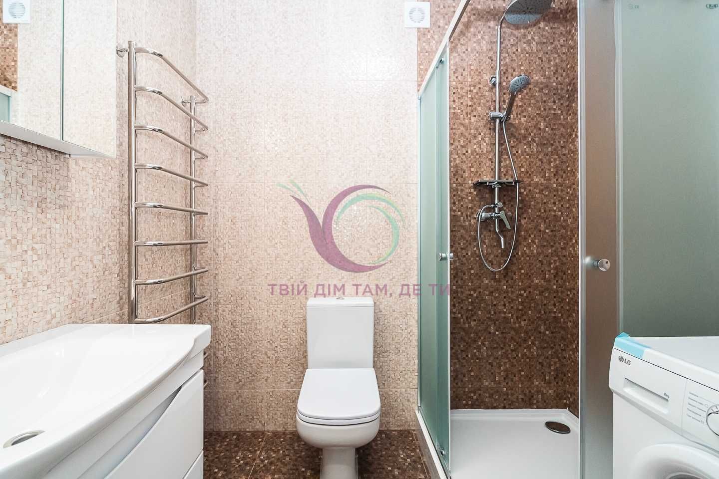 2-к. квартира 68 м2 з і/о та дизайнерським ремонтом за вул. Височана