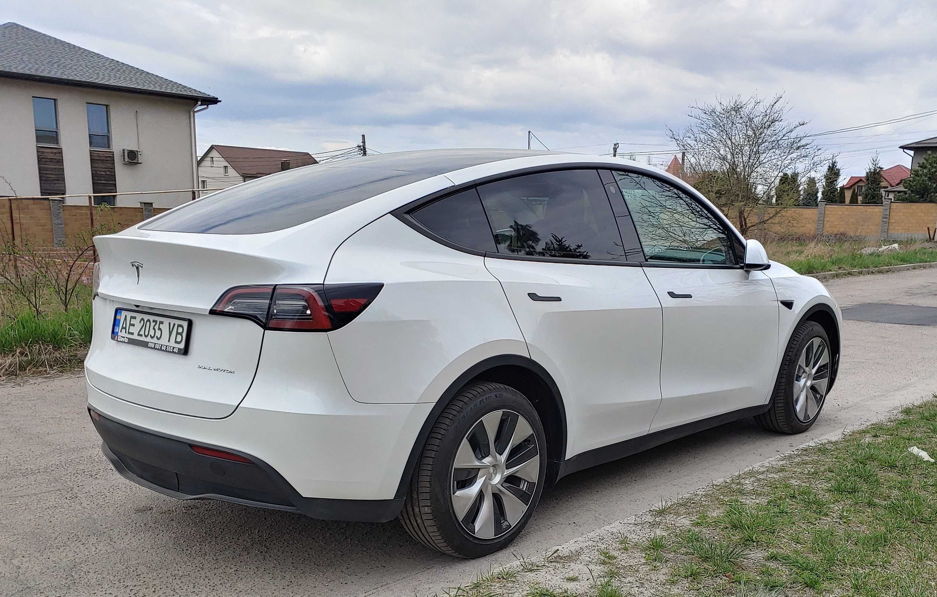 TESLA Model Y 2023 Dual Motor