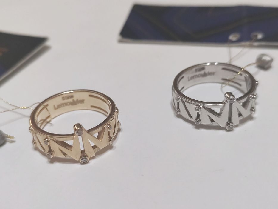 Золотое кольцо с бриллиантами 585*, 4.74г/р.16.0, 5.15г/р.18.0