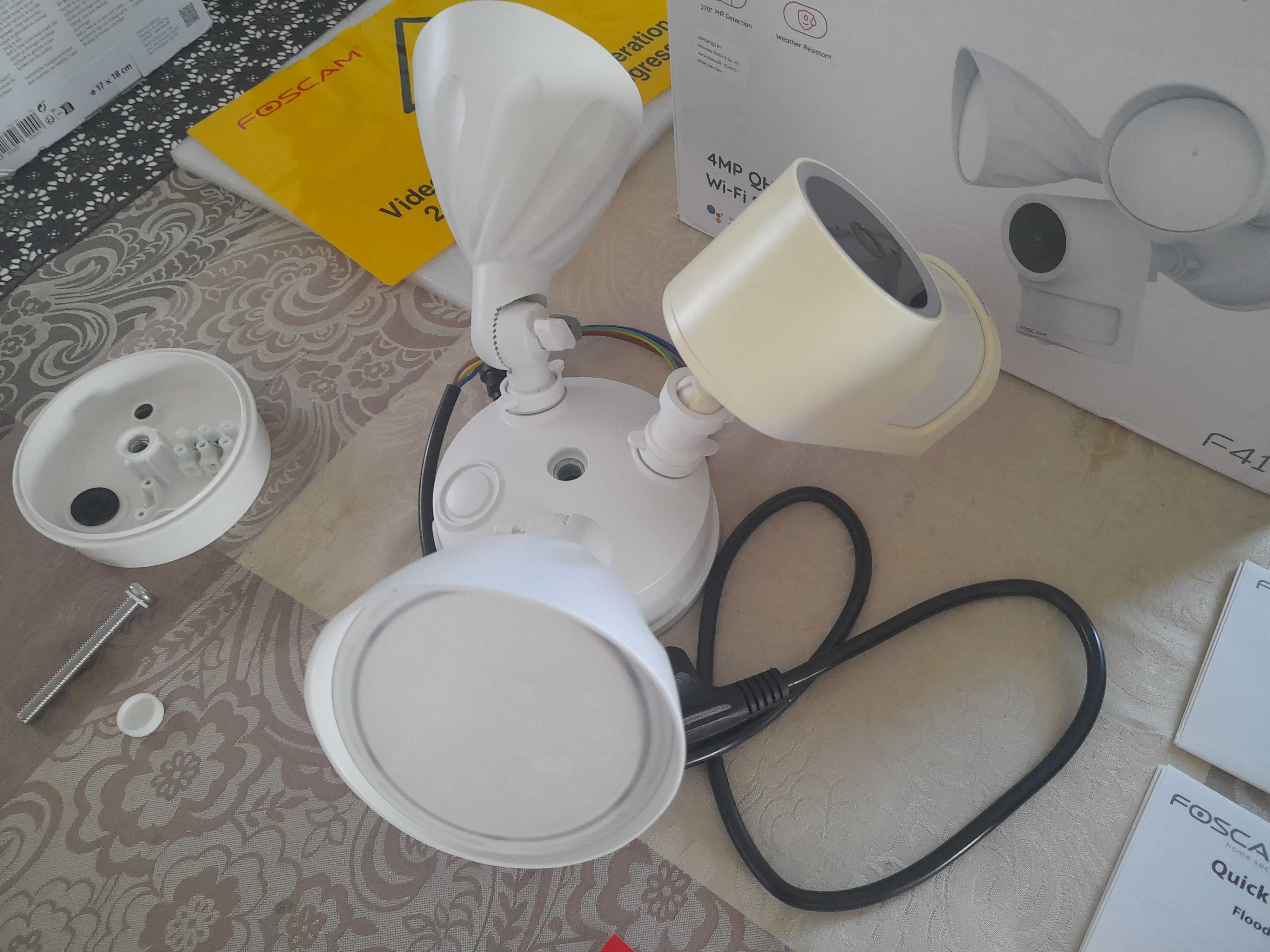 Foscam kamera dwuzakresowa F41 PIR, syrena, lampy