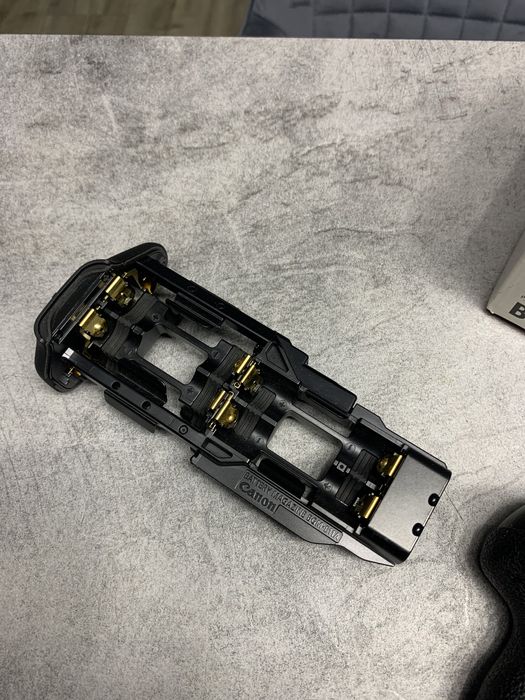 Grip BG-E11 Canon Uchwyt pionowy 5D mark III