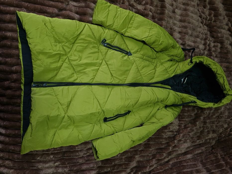 Продам пуховик жіночій